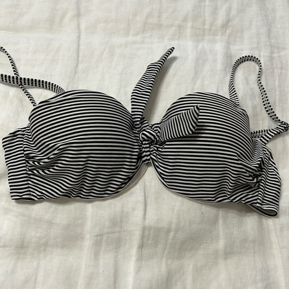 Venus size B black and white striped bikini top